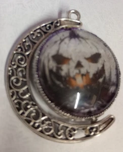 Halloween Witchcraft  2 Sided Moon Fidget Pendant -Jack O' Lantern/Moon - Picture 1 of 2