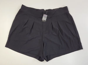 TORRID Women's Black Studio Crepe Shorts Size 22 Wide Leg NWT - Picture 1 of 2