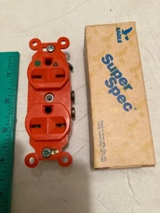 MADE IN USA - EAGLE - HOSPITAL GRADE - ISOLATED GROUND - 15A /250V - NEMA 6-15R - Picture 1 of 10