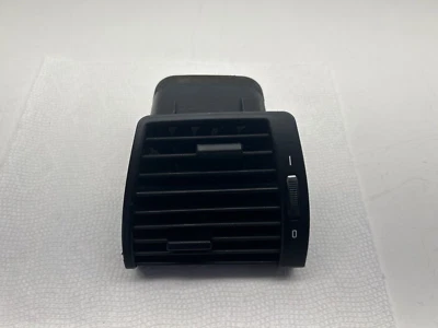 原始设备制造商 FRONT LEFT DASH AIR VENT 2000 2001 2002 2003 2004 2005 2006 宝马 X5 8402215 — 第 1/4 张图片