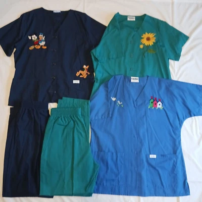 Esfoliantes femininos bordados Landau 5 peças 2 conjuntos e top Disney e floral enfermagem - Imagem 1 de 4