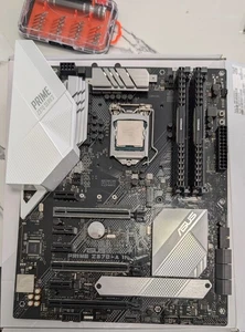 Combo carte mère Intel i9 9900k Asus et Corsair 32 Go DDR4 RAM (pas de prix de réserve) - Photo 1/4