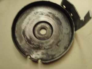 Johnson Evinrude 9.9 15 Rewind Starter Cup 1974-1978 OMC 386113 FREE SHIPPING - Picture 1 of 4