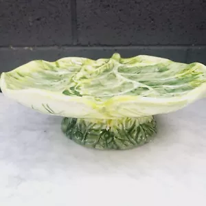 LEER Bordallo Pinheiro Mayólica (?) Plato con soporte para tarta de pastel de hoja de repollo verde   - Imagen 1 de 15