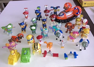 Figuras, vehículo y pequeño granero de la Patrulla Canina - Imagen 1 de 18