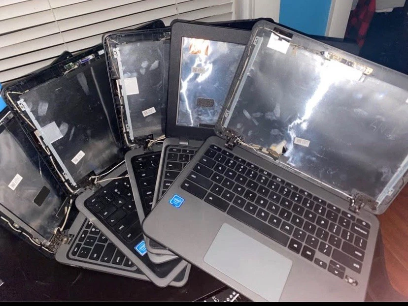 Lot of Acer Chromebooks (For Parts /Repair) - Mixed Condition - Image 1 of 3