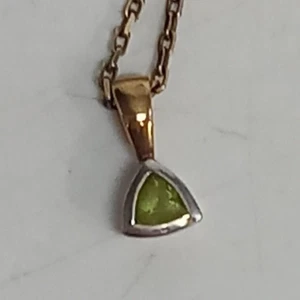 Peridot August Birthstone on 16" 9ct Gold Chain Necklace 375 TMK - Picture 1 of 6