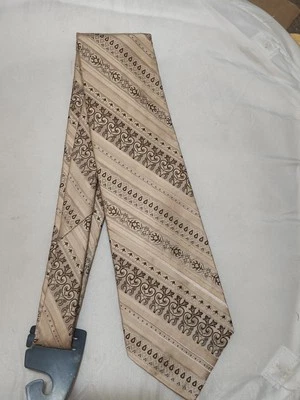 VTG WEMBLEY SANTAVELLI GOLD NECKTIE TIE WIDE GEOMETRIC PATTERN - Image 1 of 2