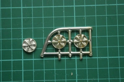 3 insertos de rueda vintage años 60 70 originales 1/24 ranura coche de carreras Revell Lotus Ford - Imagen 1 de 3