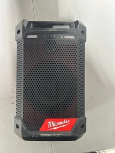Radio/enceinte Bluetooth Milwaukee (non testée) - Photo 1/3