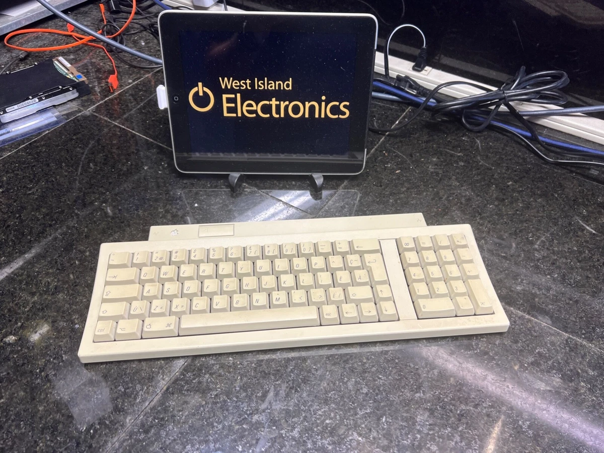 【未使用品】Apple Keyboard II ADB M0487 VINTAGE APPLE KEYBOARD II MODEL M0487 FRENCH - UNTESTED - NO ADB