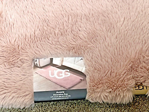 UGG Aussie Decorative Rug 2’ X 5’ Beautiful Soft PINK Brand New w/ Tags PLUSH