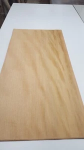 Impiallacciatura di cedro - FOGLIO DI LEGNO NATURALE - 1030mm x 490mm - Foto 1 di 5