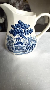 Vintage Royal Staffordshire Willow Ironstone Milk/Creamer Jug by J & G Meakin - Picture 1 of 6