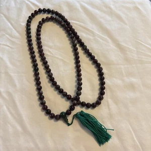 Garnet And Jade Mala Prayer Beads Stone Necklace With Green Knot Cord Tassel - Picture 1 of 6