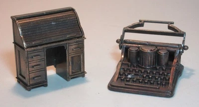 Vtg. 1976 Durham die cast miniature - DESK No. 11 and TYPEWRITER No. 19 Holly Ho - Image 1 of 4