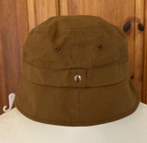 Sombrero cubo de algodón encerado Mackintosh Rainie herrajes repelente al agua tabaco L/XL - Imagen 1 de 10