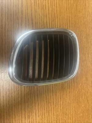 ⭐ 96-02 Bmw E36 Z3 Front Left Driver Hood Kidney Grille Insert Chrome Trim Oem - Image 1 of 3