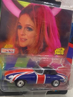  1999 Johnny Lightning Austin Powers Shaguar with Heather Graham Card - Image 1 of 4