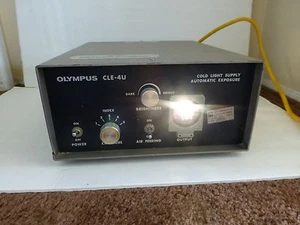 OLYMPUS CLE-4U ALIMENTATORE LUCE FREDDA ESPOSIZIONE AUTOMATICA 120v 60Hz 1,7 AMP   - Foto 1 di 7