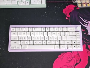 GMK67 || Wuque Studio Jade Switches || Custom 65% Wireless Hot-swap Keyboard - Picture 1 of 3