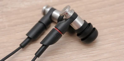 Yamaha EPH-200 High-Resolution Flagship Audio Earphone In-Ear Earbuds Headphone - Image 1 of 4