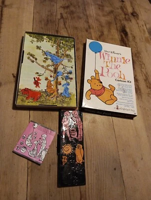 1964 Colorforms Walt Disney Winnie The Pooh Set Kit de dibujos animados de colección Foto 1 de 4