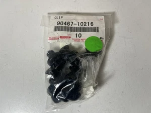 7pcs Genuine OEM Toyota 90467-10216 Front Fender Apron Seal Clip NOS - Picture 1 of 5