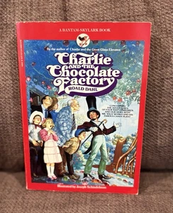 Pre Owned VTG Charlie And The Chocolate Factory Paperback Book By Roald Dahl - Picture 1 of 5