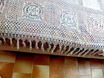 Couvre lit nappe  ancien en crochet dentelle broderie fait main look vintage XXe - Photo 1/4