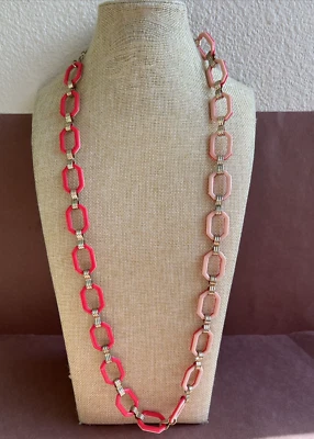 Coldwater Creek 树脂双面热粉色/浅粉色/奶油色项链 33 — 第 1/4 张图片
