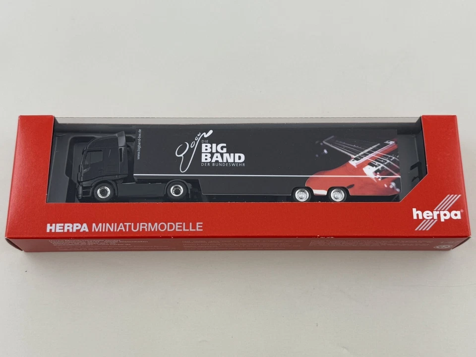 Herpa Iveco Stralis XP KSZ 'Big Band German Armed Forces' 1:87 746694 modellismo - Immagine 1 di 1