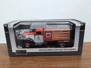 1/50 Spec Cast International Harvester Stake Truck - Picture 1 of 3