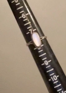 Vintage Ladies Sterling Silver .925 Ring. 7 1/2. About 1/2" Oval Mother Of Pearl - Picture 1 of 6