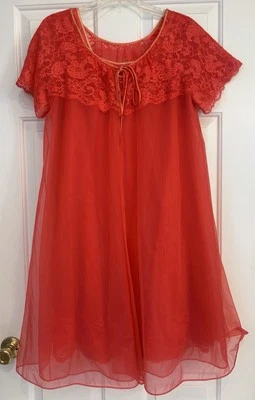 Vintage Vanity Fair Chiffon Night Gown Robe Lace Peignoir 2 pc Set Red Size S - Image 1 of 4