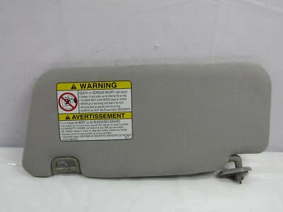 2003-2005年斯巴鲁森林人右乘客侧遮阳板-灰色布 — 第 1/3 张图片