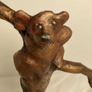 Holzkunst Skulptur geschnitzt Bär im Baum Volkskunst Künstler ist Boyd Original selten - Bild 1 von 23