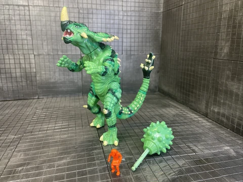 Primal Rage Armadon Green 6" Action Figure Near Complete Playmates 1994 Player 2 Cover
