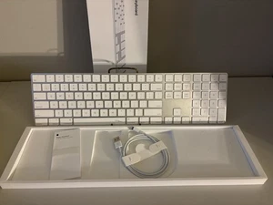 Apple Magic Keyboard with Numeric Keypad Silver - Picture 1 of 4