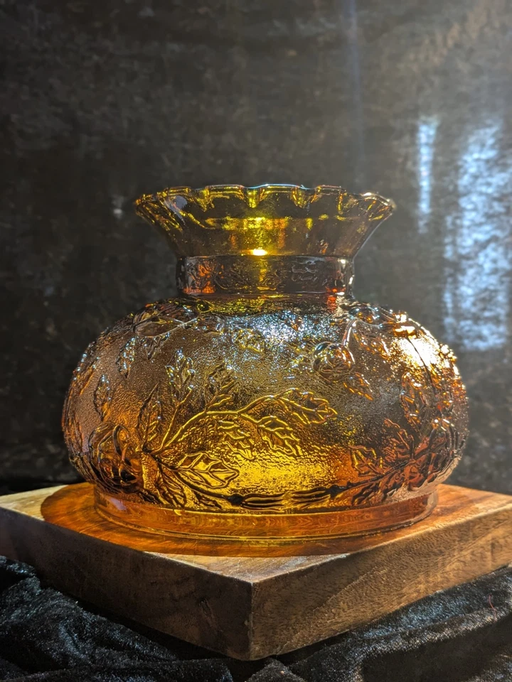 Vintage Amber Hurricane Lamp Shade 6¾in Tight Fit Will Fit 7in Ring Rose Pattern - Image 1 of 4
