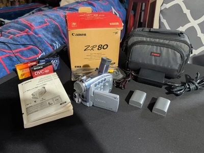 Canon ZR80 MiniDV Camcorder Bundle – W/ 2 Batteries w/3 Tapes - Tested & Works - Image 1 of 4