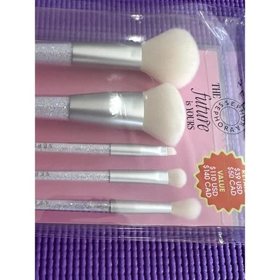 $110 Sephora The Future is Yours Juego de 5 cepillos brillantes para cara y ojos Foto 1 de 4