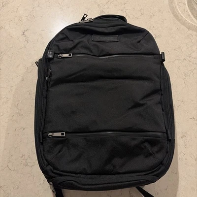 Mochila executiva Taylormade preta - Imagem 1 de 4