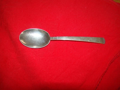LUNT STERLING SILVER REGENCY SUGAR SPOON MONOGRAM T Cover