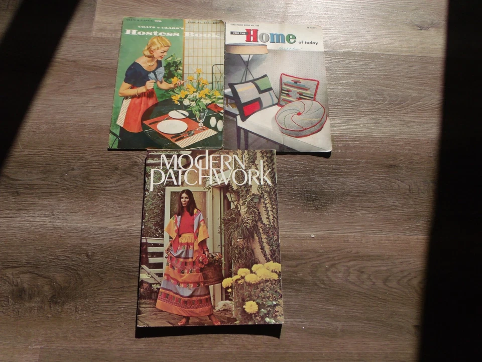 COLLECTIBLE LOT OF 3 PATCHWORK HOME DECOR MAGAZINES - Image 1 of 1