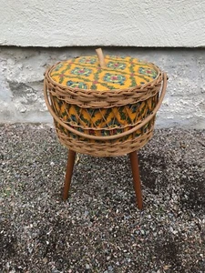 Sehr hübsches kleines gemustertes Nähkästchen - Retro Vintage 70er - Bild 1 von 3