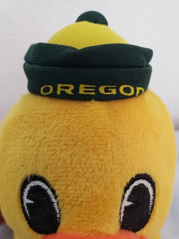 PENNINGTON BEAR CO. 2019 Duck Plush Stuffed Animal Univ. of Oregon Mascot 6.75" Cover