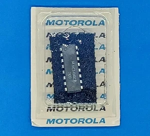 MOTOROLA TYPE MC14040CP CHIP - Picture 1 of 3