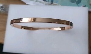 Stunning 9ct / Gold Filled Oval Hinged Bangle. 