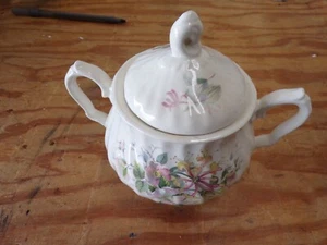 Vintage Bon China Zuckerdose mit Deckel Made in England. - Bild 1 von 2